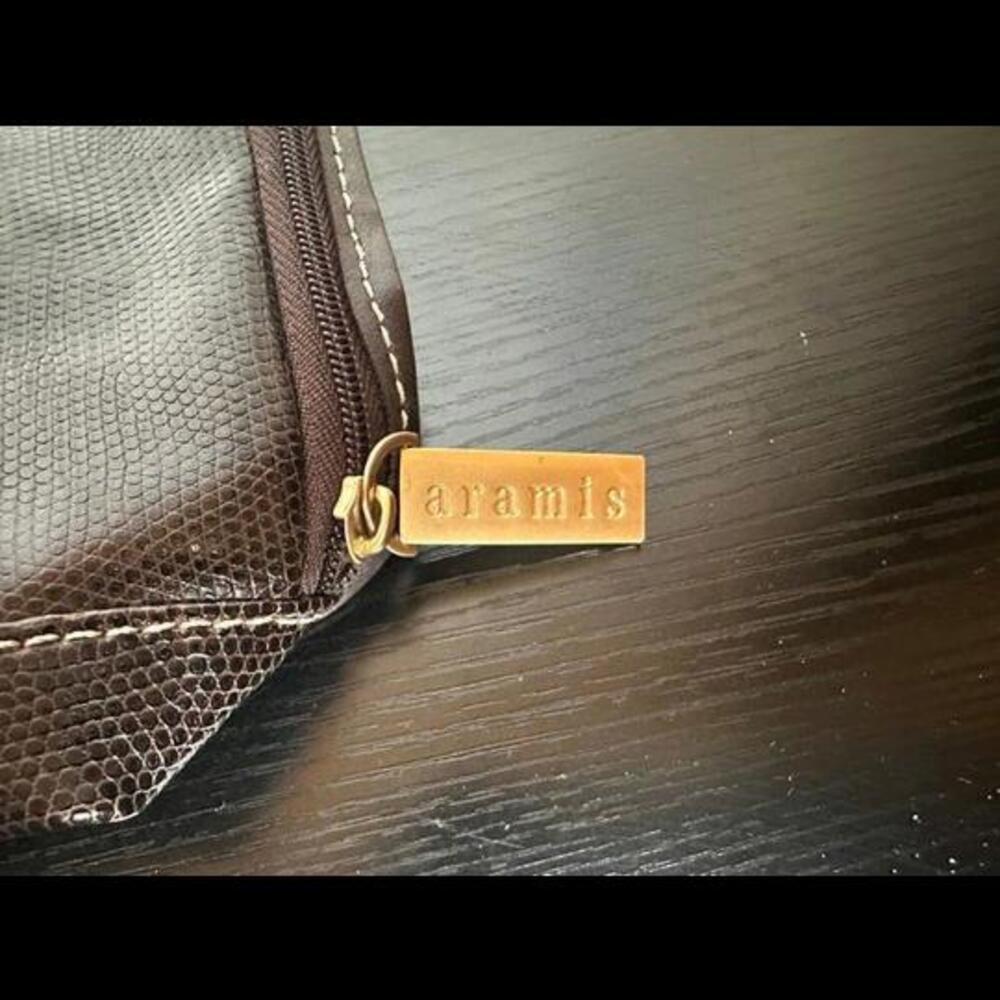 Aramis Brown Mesh Cosmetic Bag with Zipper Closure - Picture 3 of 3